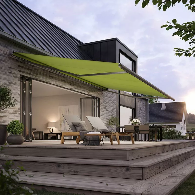 Puolikasettinen markiisi